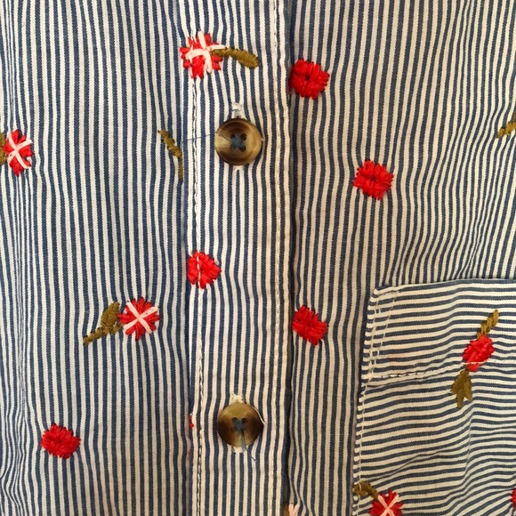 Pin stripe embroidered button up small - Picture 2 of 5